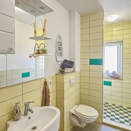House With Swimming Pool Iva