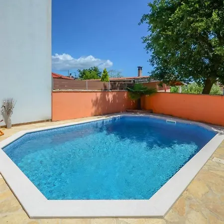 House With Swimming Pool Iva Villa Marcana