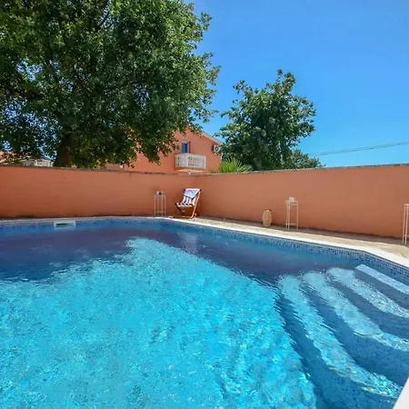 House With Swimming Pool Iva * Marcana